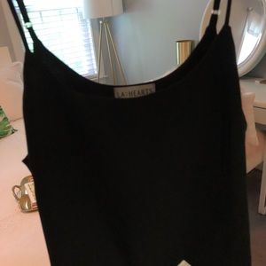 Black cropped Pacsun tank with scalloped hem!!